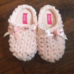 Girls NWOT Barbie slippers size 13/1